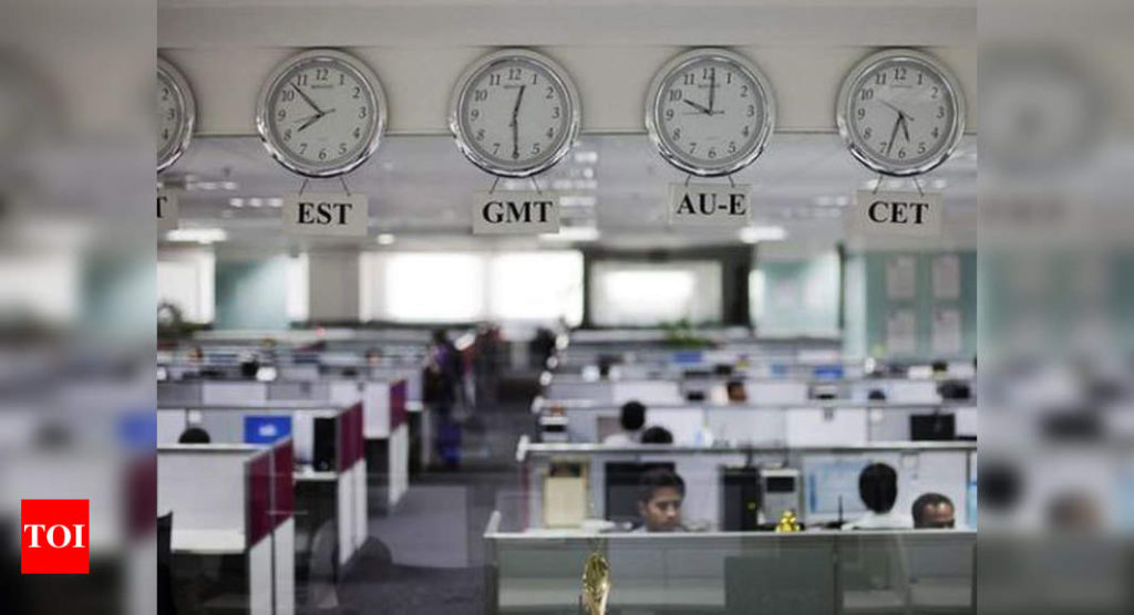 Tech keeps ‘hot job’ tag, leads in payouts - Times of India