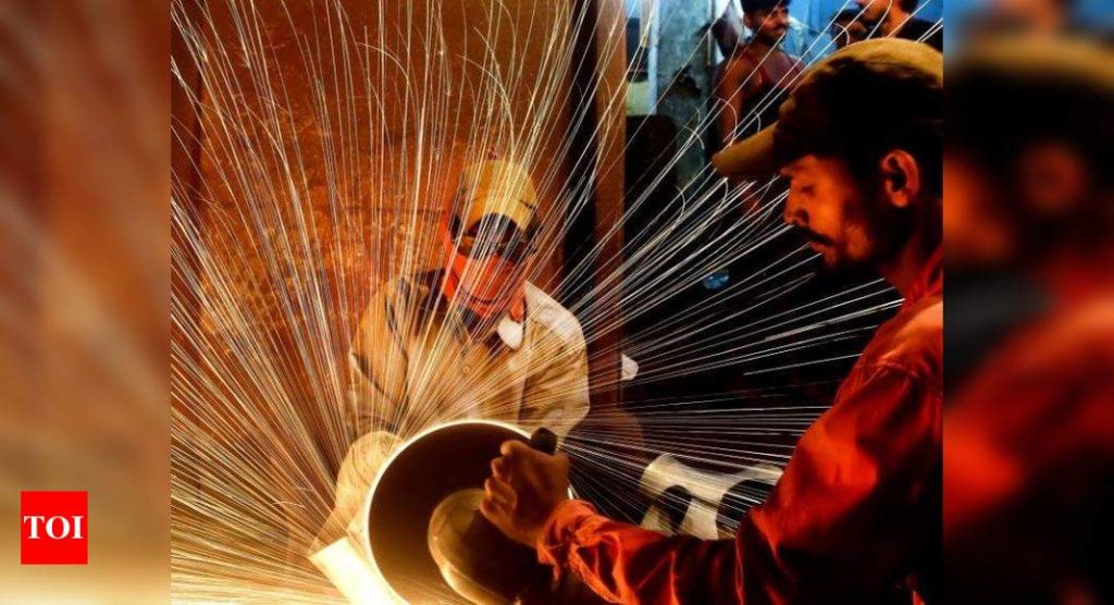 Core sector shrinks 2.6% in Nov, 9th month in a row - Times of India