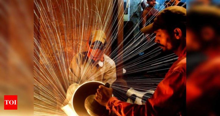 Core sector shrinks 2.6% in Nov, 9th month in a row - Times of India