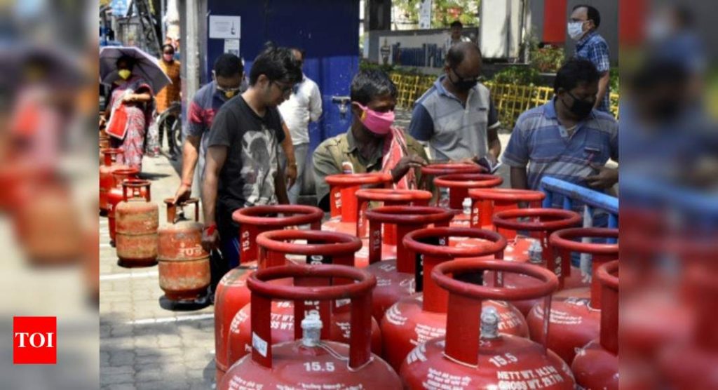 LPG cylinder price to fall by Rs 10 from April 1 - Times of India