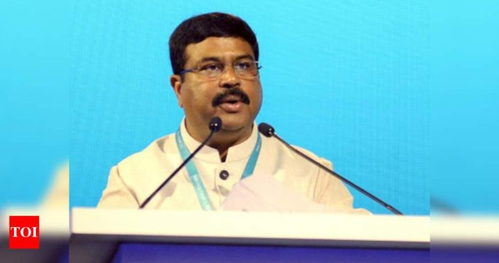 Govt to auction 'major' oil, gas fields of ONGC, OIL: Dharmendra Pradhan - Times of India