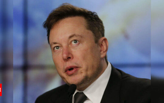 Elon Musk says 'Epic is right,' takes sides in battle with Apple - Times of India