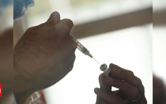 Failing to ensure wider access to Covid vaccines could undermine global eco recovery: WTO report - Times of India