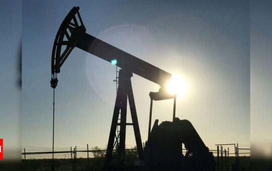 Saudi, UAE reach compromise to unlock more oil supply: Report - Times of India