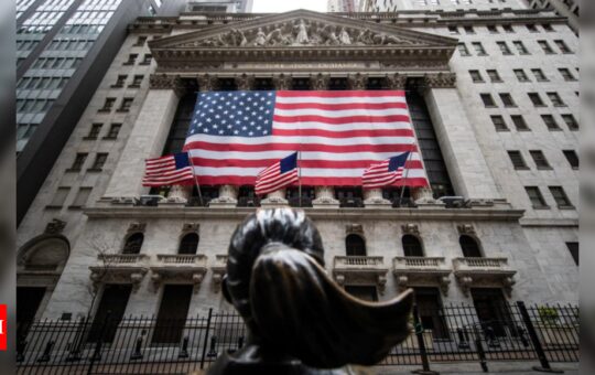 US economy grows 1.6% in Q2, back to pre-pandemic size - Times of India