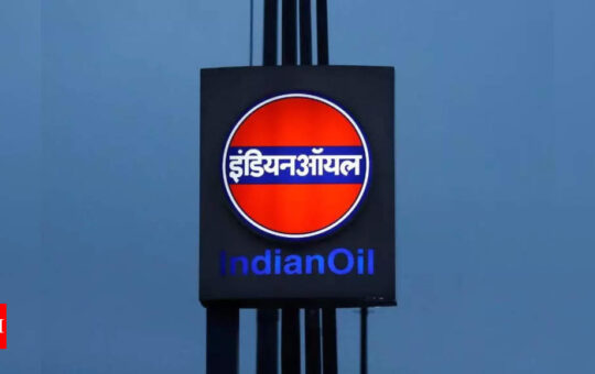 Indian Oil expands JV with Malaysia's Petronas to focus on LNG plants - Times of India