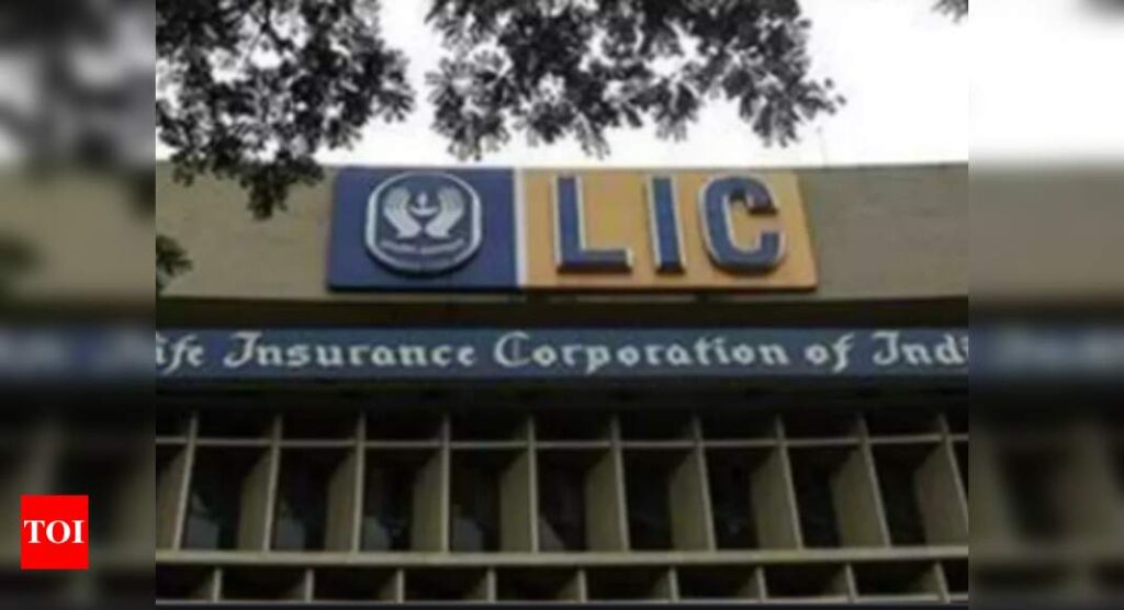 LIC IPO news: In a 1st, LIC looks to split mega IPO into 2 offerings | India Business News - Times of India