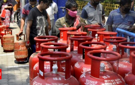 Price of domestic LPG cylinder hiked by Rs 25 - Times of India