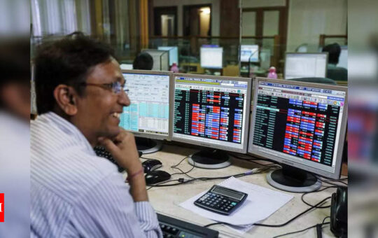 Sensex, Nifty close at fresh highs - Times of India