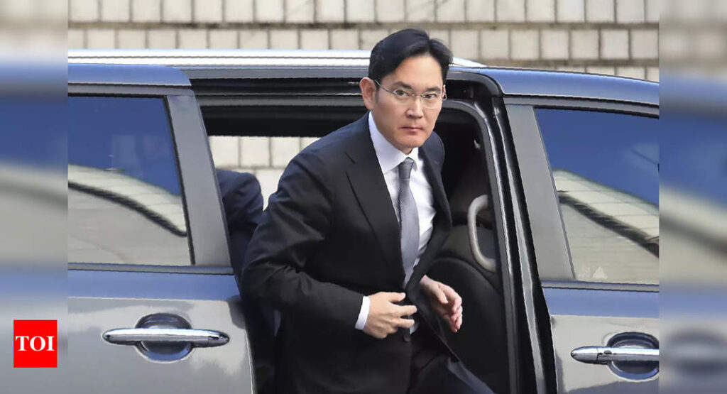 South Korea to release Samsung scion Lee Jae-yong on parole - Times of India