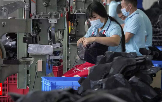China’s growth risks multiply as manufacturing activity shrinks - Times of India
