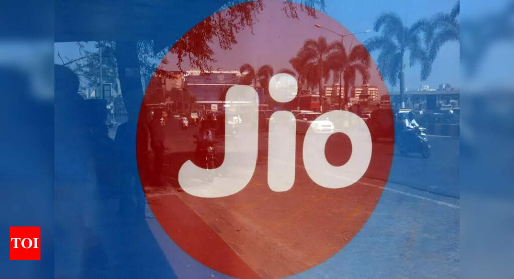 Reliance Jio completes 5 years of operations; tech world congratulates - Times of India