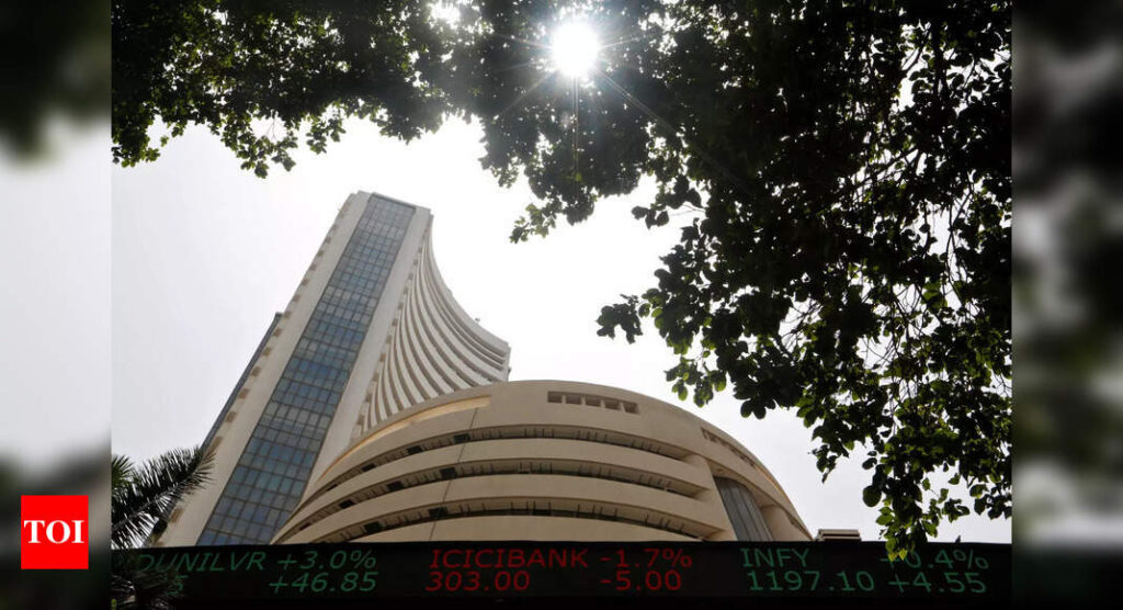 Stock markets live: Sensex tanks 385.15 points to 59,282.45 in opening session; Nifty slumps 88.70 points to 17,659.90 - The Times of India