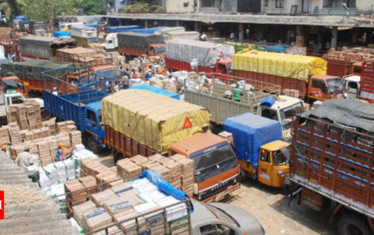 gadkari:  Nitin Gadkari pitches for fixed driving hours for commercial truck drivers - Times of India