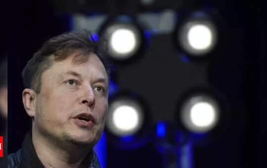 musk:  I'm not running your Twitter account, Musk tells Pune techie - Times of India