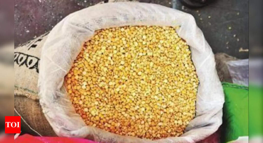 Centre has huge stock of chana dal, ready to offer to states | India News - Times of India