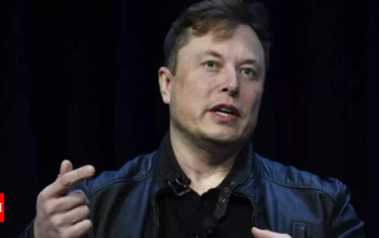 In call with Twitter staff, Elon Musk muses on space aliens, company's future - Times of India