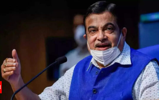 Law to reward person sending pics of wrongly parked vehicle in offing: Gadkari - Times of India