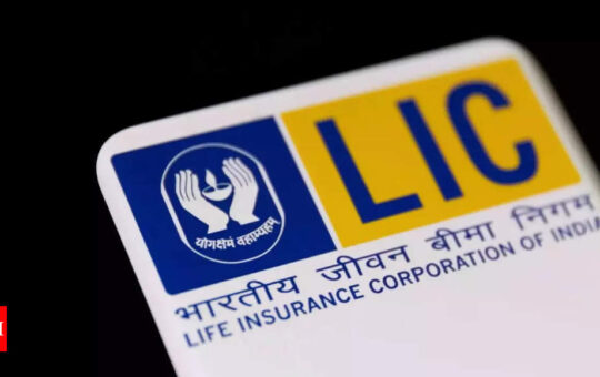 lic:  LIC shares decline for 5th day; m-cap falls below Rs 5 lakh crore-mark - Times of India