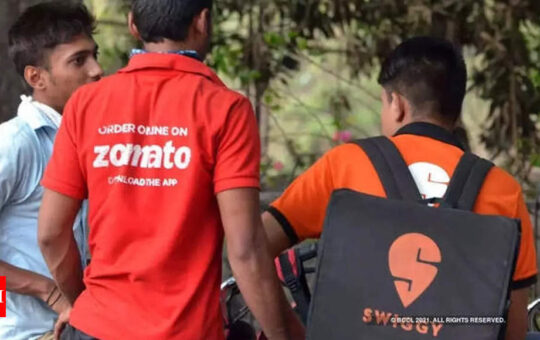 zomato: Govt asks Swiggy, Zomato and others to submit plans in 15 days for improving complaint redressal - Times of India