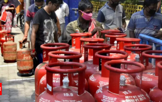 Domestic LPG cylinder gets dearer by Rs 50 - Times of India