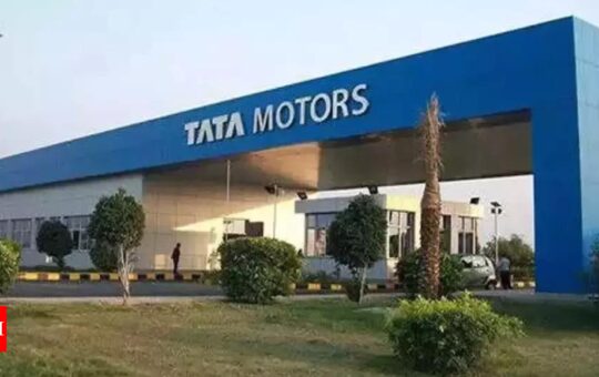 Jaguar Land Rover drives Tata Motors into a Rs 5,000 cr loss - Times of India