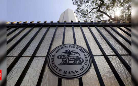 RBI likely to raise key policy rate by 25-35 bps to check inflation: Experts - Times of India