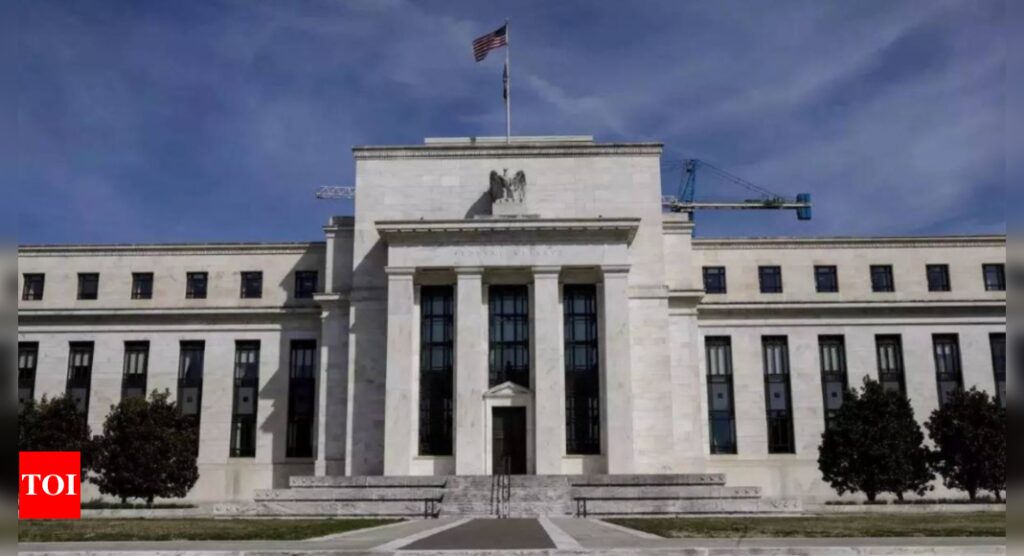 US: Fed opts for 75-basis-point rate hike, flags weakening economic data - Times of India