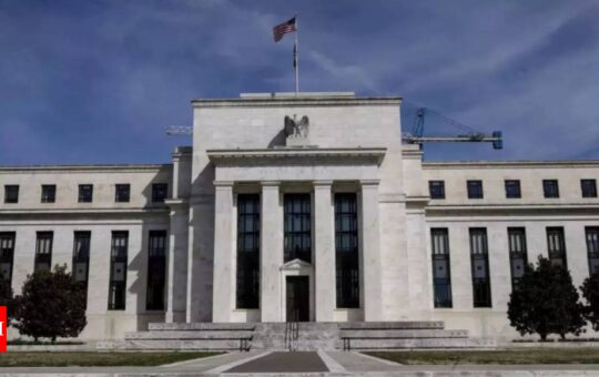 US: Fed opts for 75-basis-point rate hike, flags weakening economic data - Times of India