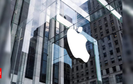 Apple sets return-to-office deadline of September 5 after Covid delays - Times of India