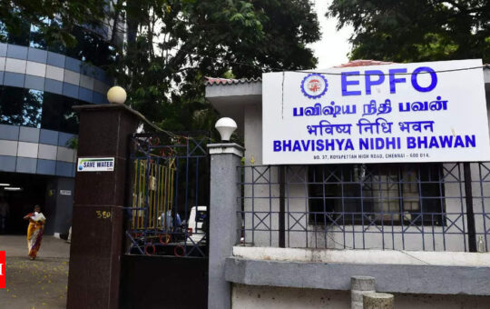 EPFO adds 18.36 lakh net subscribers in June - Times of India