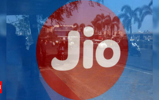 Jio to invest Rs 2 lakh cr in 5G; rollout in metros by Diwali - Times of India
