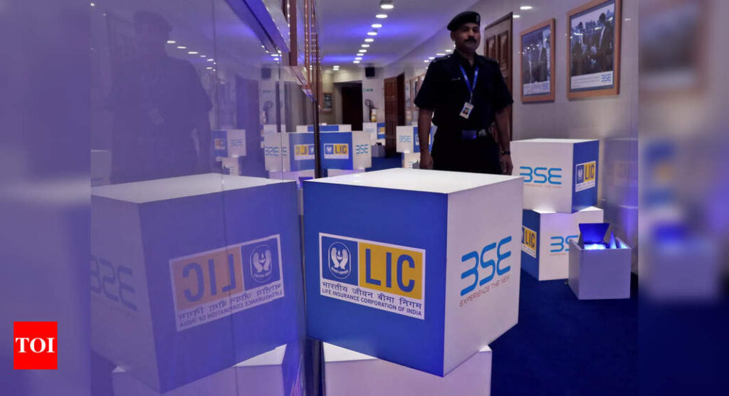 LIC Q1 profit jumps multifold to Rs 682.89 crore - Times of India