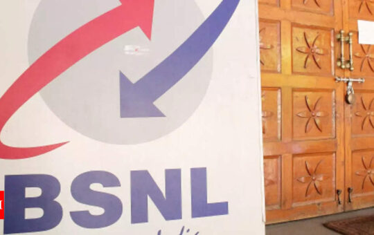 Only Indian tech will power BSNL’s 4G, 5G upgrade: Government - Times of India