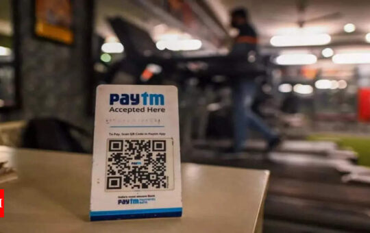Paytm slips 6% on questions over CEO reappointment, regulatory fears - Times of India