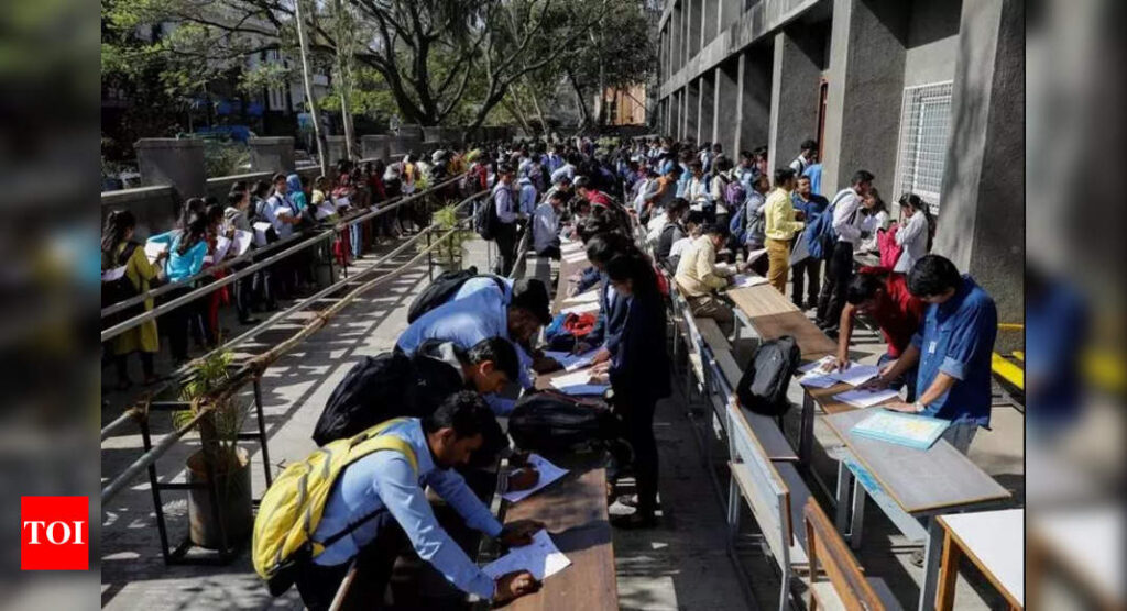 Unemployment rate dips to 7.6% in April-June 2022: NSO survey - Times of India