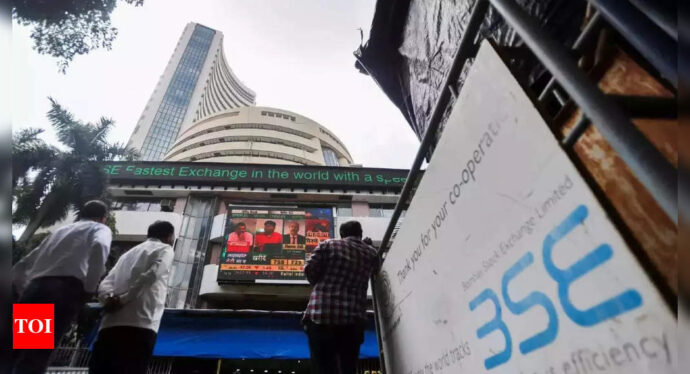 Sensex, Nifty climb nearly 1%; RIL, ICICI Bank lead charge - Times of India